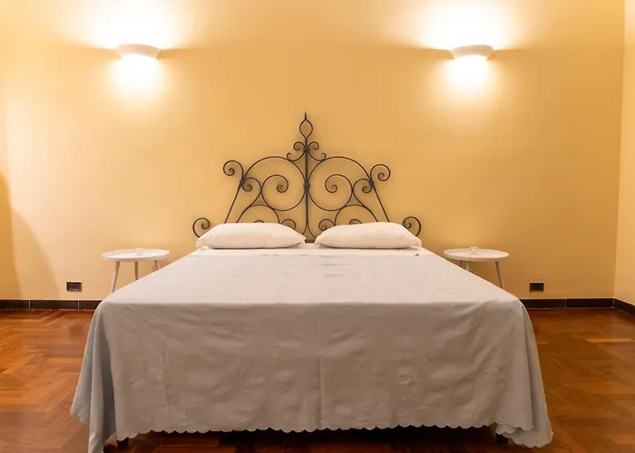 Sulla Via Del Teatro * Бари