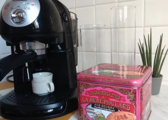 Sulla Via Del Teatro * Бари