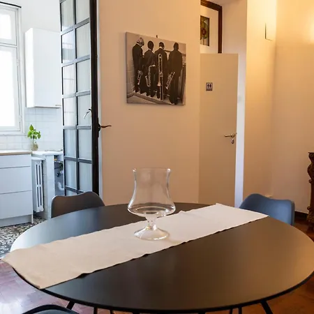 Apartment Sulla Via Del Teatro *